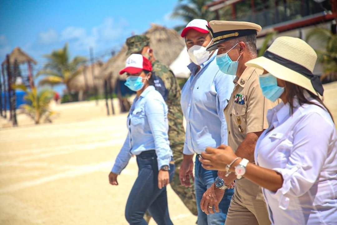 juancarrillo58's tweet photo. Realizamos un recorrido por distintas playas de Isla Mujeres con la finalidad supervisar la limpieza y el manejo del sargazo.
Trabajando en equipo los 3 órdenes de gobierno hacemos futuro. https://t.co/lqoZLmnfVo