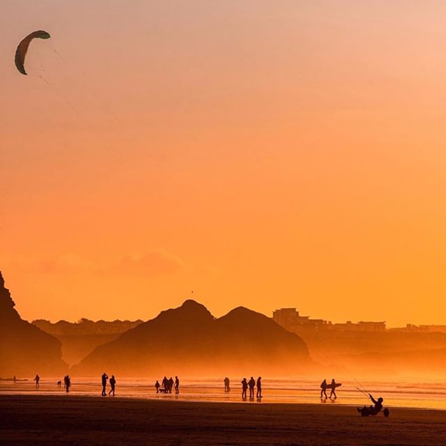 WatergateBay's tweet photo. Every shade of orange and brown you could tangerine dream of for @TateStIves #ColoursofCornwall 'oranges and browns' theme this week. 

📷 Dreamscape courtesy of the talented @ryanleanstudio 

#watergatebay #watergatebayhotel #lovecornwall https://t.co/yFAxBgkI8H