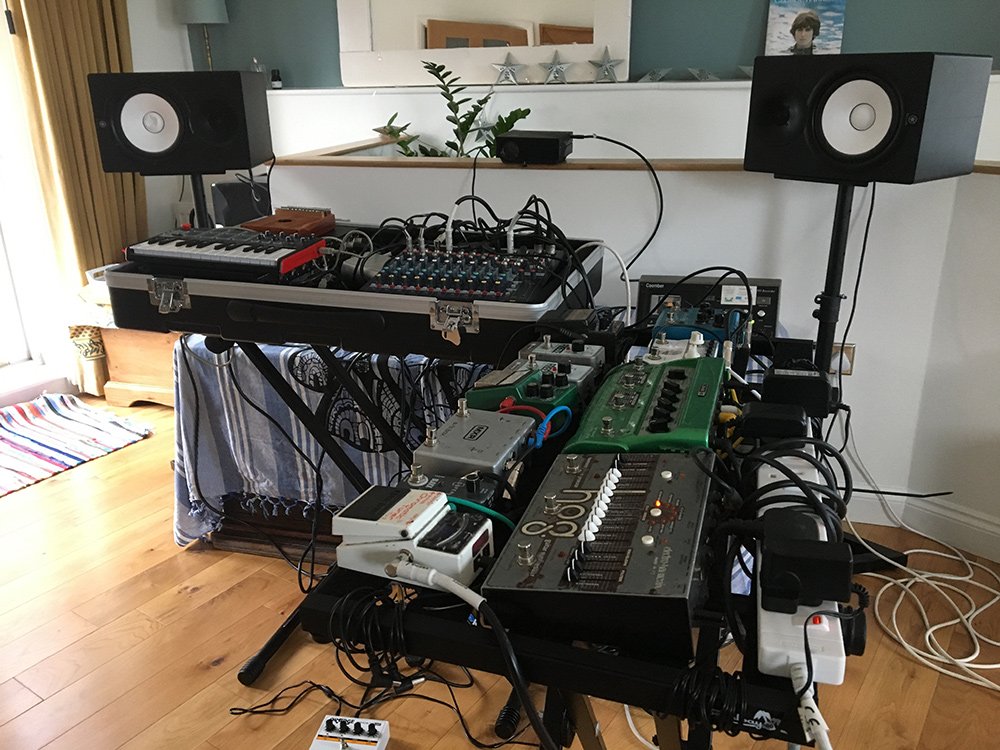 dBs_Institute's tweet photo. We're taking a break from the usual production-based home studios for this excellent live setup. We're told the watchful eye of George Harrison helps with creativity.
Share your home setups with us using the #dBsHomeStudio tag or send your pics to chris.mackin@dbsmusic.co.uk. https://t.co/0Zs360g6OK