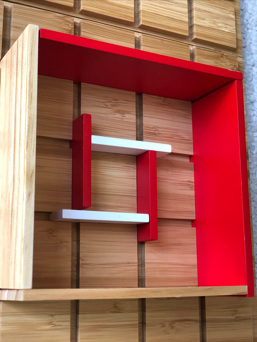 xag's tweet photo. Find out all about squares in @apifni Spaces...get yours @apifni.com
What's a square?
What's in a square?
What's a perimeter?
What's area? 

#matheducation #americanmontessori #math #creativelearning #playnlearn @olivebird @hiphoorayletsplay@littleslearnandread https://t.co/ZD5l4lMlPs