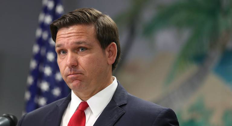 LIVE COVERAGE: Florida Governor Ron DeSantis meets in person with Miami-Dade County mayors for a roundtable discussion on COVID-19. facebook.com/miamiherald/po…