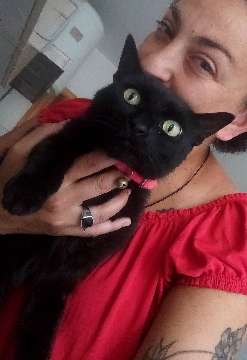 Sara_Zeneize's tweet photo. #madreeee non voglio esser baciato...
(traduzione da Miauuuuuumiauuuuuuuuu) https://t.co/TSDWywpDAm