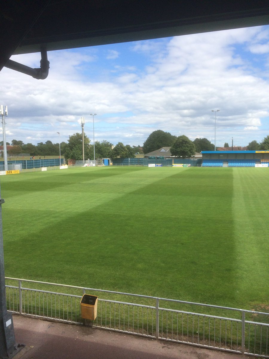 markhibbs10's tweet photo. Sodexo Horticultural Services grounds staff are looking forward to seeing Gosport FC back playing at The Enclosure, Privett Park....The pitch is looking fantastic @Hort_Sodexo @GosportCouncil https://t.co/vVCcbdQNV5