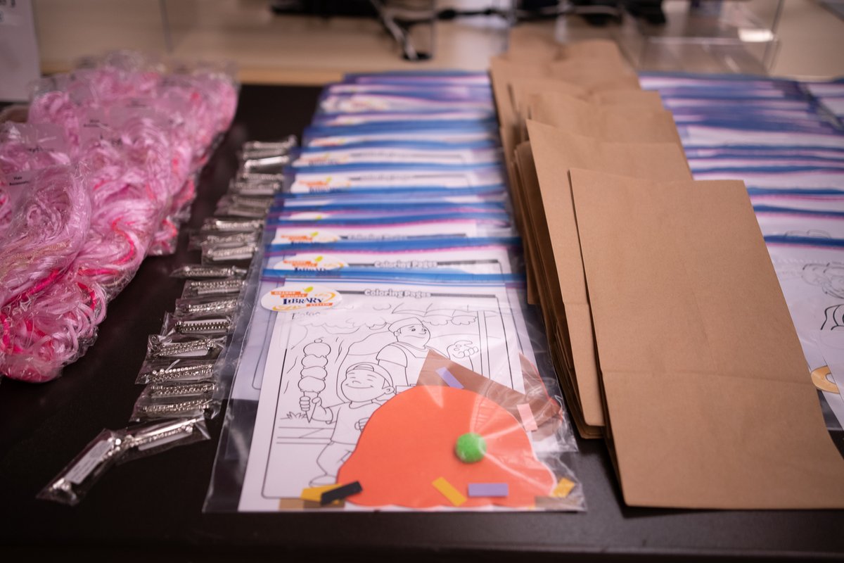oclslibrary's tweet photo. Are you children looking for a fun craft? All of our branch libraries are providing take-home crafts to visitors. Stop by and pick one up today. 

*Please note: masks are required for entry at the library! https://t.co/FGa3z7Xqg7