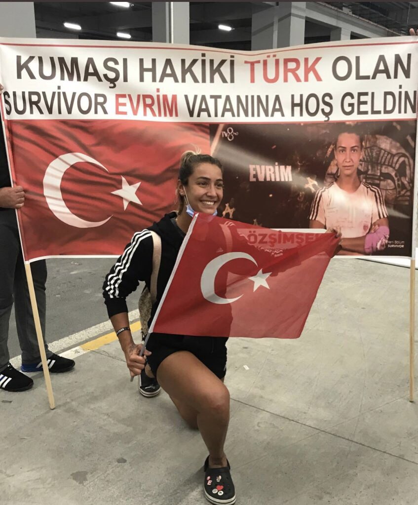 Kimsenin saf turk olmadigi bu Anadolu topraklarinda Bosnaklara karsi irkcilik yapmak... Evrim ve ailesi KALITESIZ KUMASINI belli etmistir... Unutmasinlar ki Ataturk NE MUTLU TURKUM DIYENE cumlesini bosuna dememistir... #survivior2020 #evrim #berkhan #berkhankarabulut #cemalcan