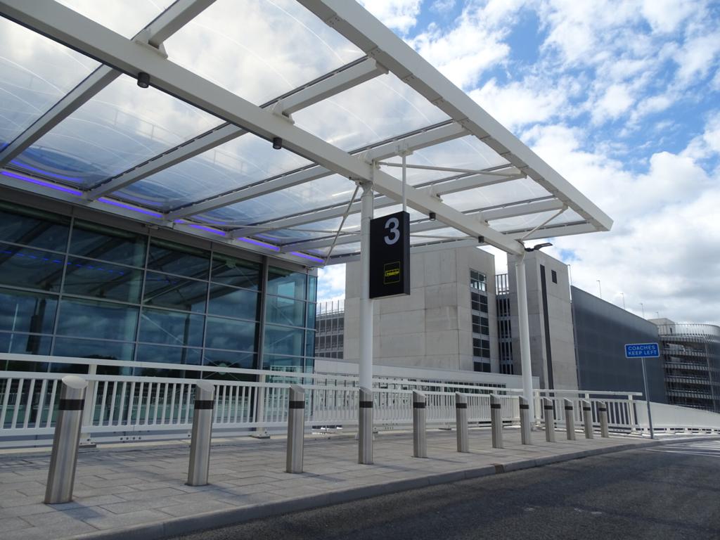 manairport's tweet photo. As well as Terminal Two re-opening tomorrow, the new forecourt for drop off there also opens. https://t.co/mw4cFjeESI https://t.co/0RDIp2OduA