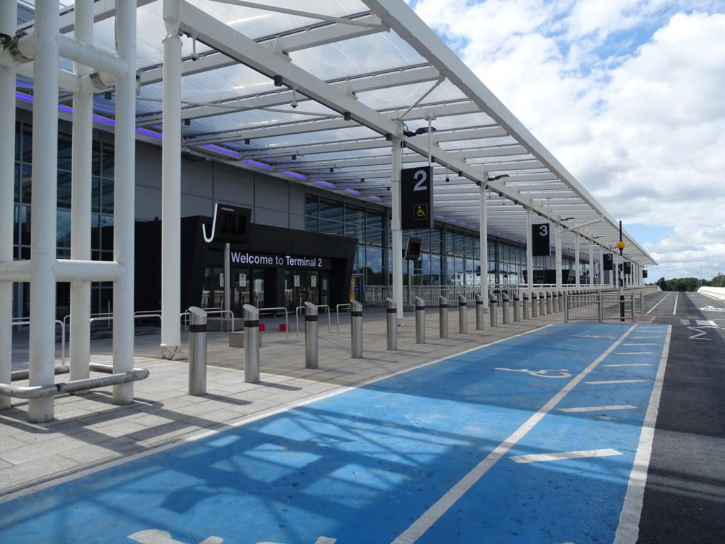 manairport's tweet photo. As well as Terminal Two re-opening tomorrow, the new forecourt for drop off there also opens. https://t.co/mw4cFjeESI https://t.co/0RDIp2OduA