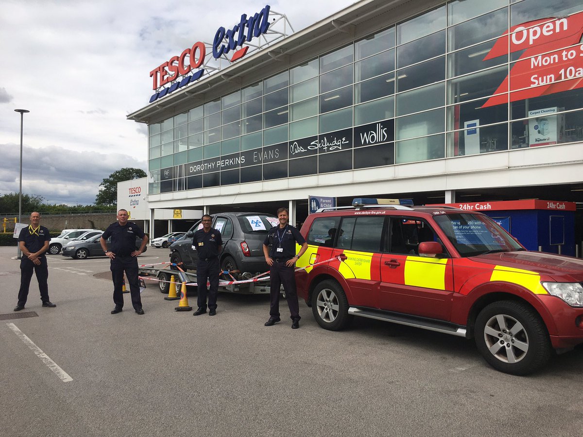 Out with Long Eaton Red watch talking to the public about the new Covid -19 MOT regulations and vehicle safety . <a href="/DerbyshireFRS/">Derbyshire Fire & Rescue Service</a> <a href="/FireLongEaton/">Long Eaton Fire</a> #RoadSafety