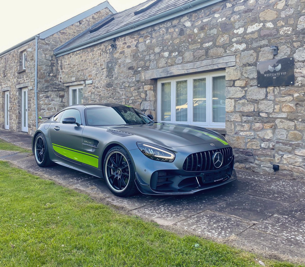 You knows it’s a good day, when there’s a knock at the office door and this monstrous machine is outside 😈

More details coming soon ...

Follow Us @westgatevip