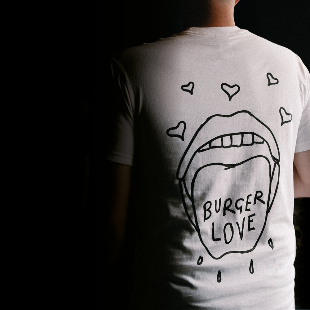 fathippofood's tweet photo. NEW THREADS WHO DIS? 👀

We're always getting asked where you can get your hands on our staff’s 
branded apparel so we're buzzing to announce that 𝗙𝗮𝘁 𝗛𝗶𝗽𝗽𝗼 𝗠𝗲𝗿𝗰𝗵 𝗶𝘀 𝗳𝗶𝗻𝗮𝗹𝗹𝘆 𝗵𝗲𝗿𝗲! 🔥

𝗦𝗛𝗢𝗣 𝗡𝗢𝗪 → https://t.co/w0NT1y4MPs

#ShopSmall #SupportLocal https://t.co/8A2xqABhsV