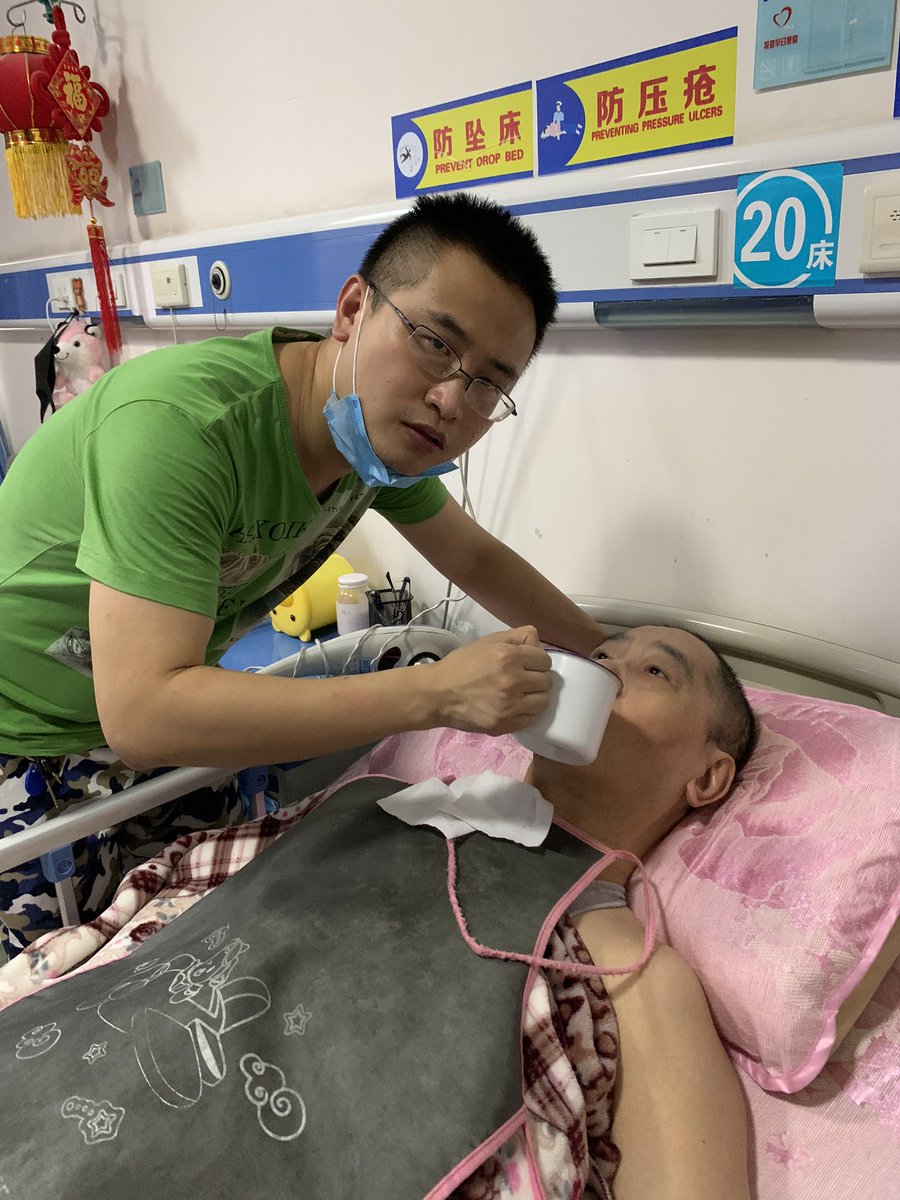 JamesCageWhite's tweet photo. I’m in hospital looking after my father and I’m feeding him water. Last week,I gave my mother about $860 to buy medicine for my father,I’m willing to spend all my money to save my father,I love him forever ! Please buy my T-shirt to support me and my family,thank you so much 🙏 https://t.co/0MLfUXR3N7