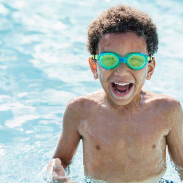 With summer in full swing and the reopening of many cities and states, some of us are flocking to pools and the beach to cool down and have some fun. However, with COVID-19 still present, you may be wondering if you can catch it from swimming.

ow.ly/QSKW102iD0z