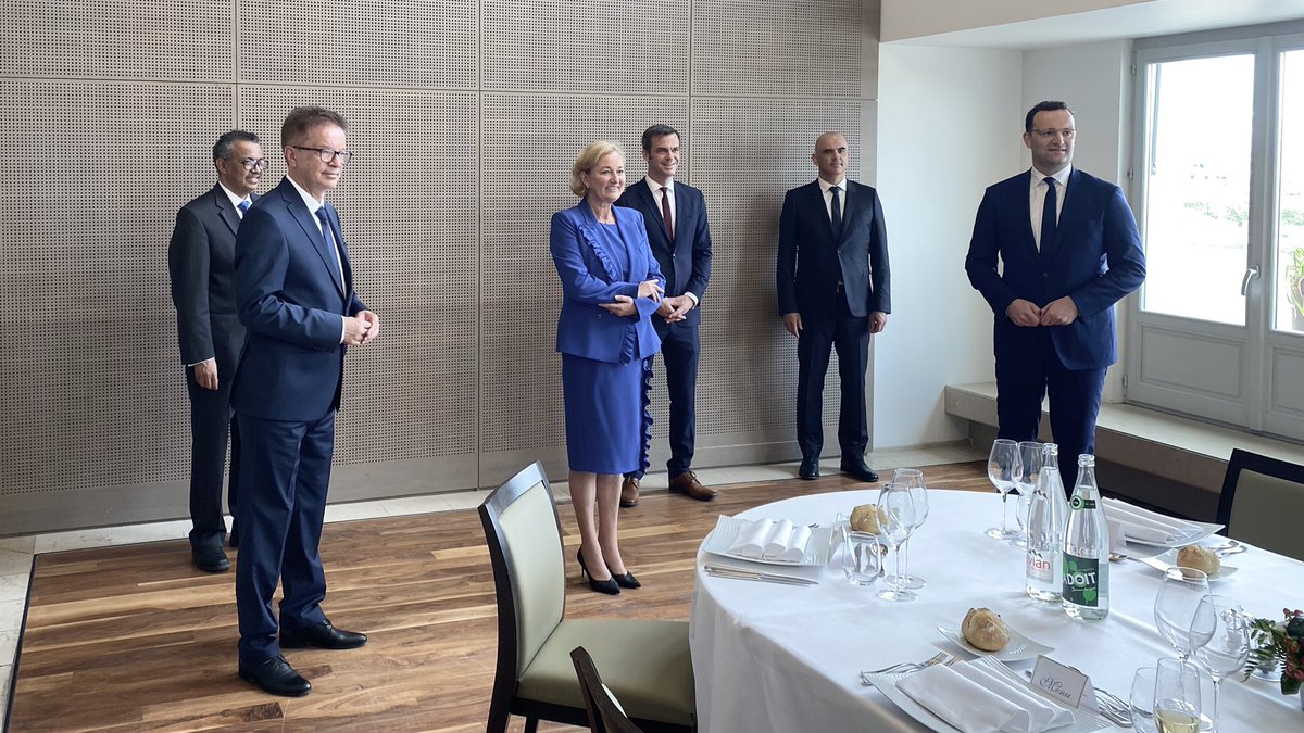 Alain Berset On Twitter Nach Dem Defilee Zum 14juillet Arbeitsessen Im Minsolisante Mit Meiner Amtskollegin Lenertpaulette Und Meinen Amtskollegen Olivierveran Jensspahn Und Rudi Anschober Zudem Austausch Mit Drtedros Themen