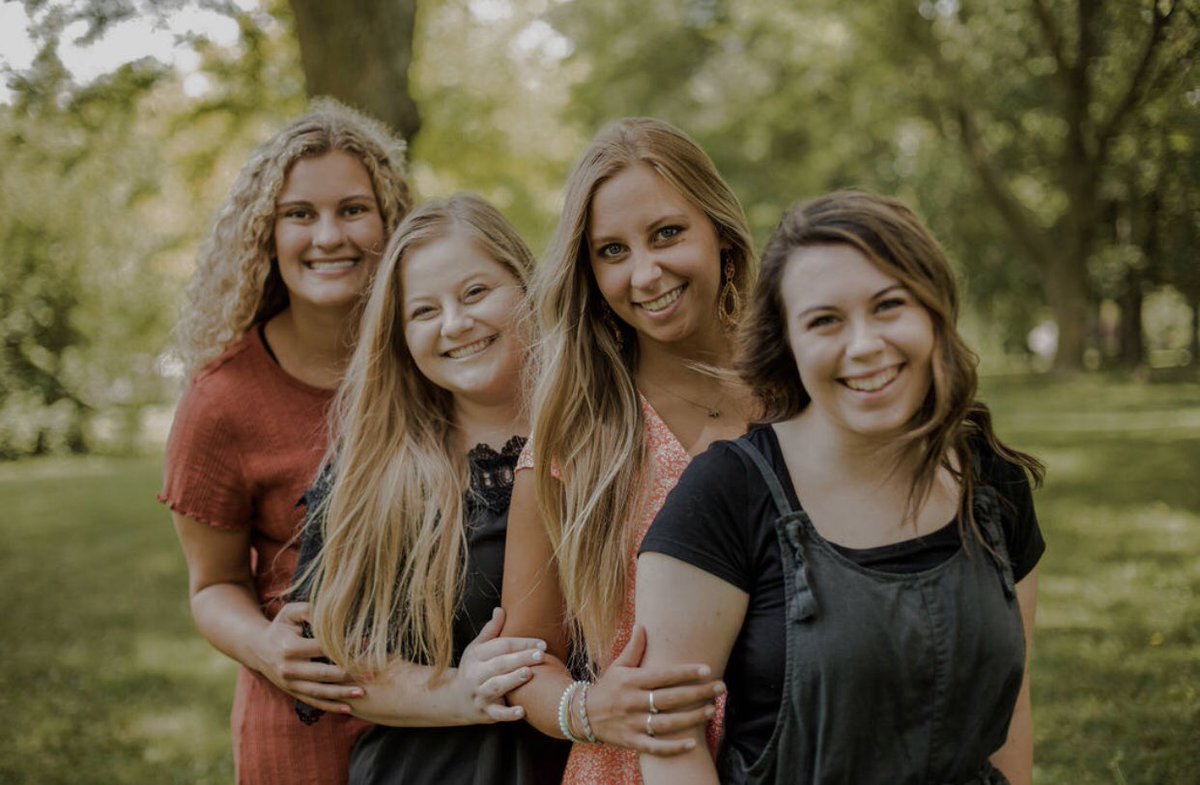 UNO Panhellenic tweet media