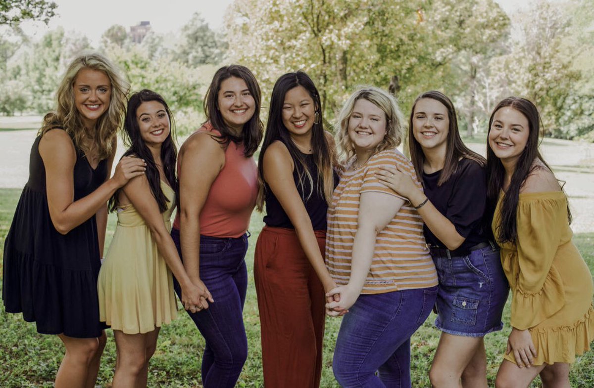 UNO Panhellenic tweet media