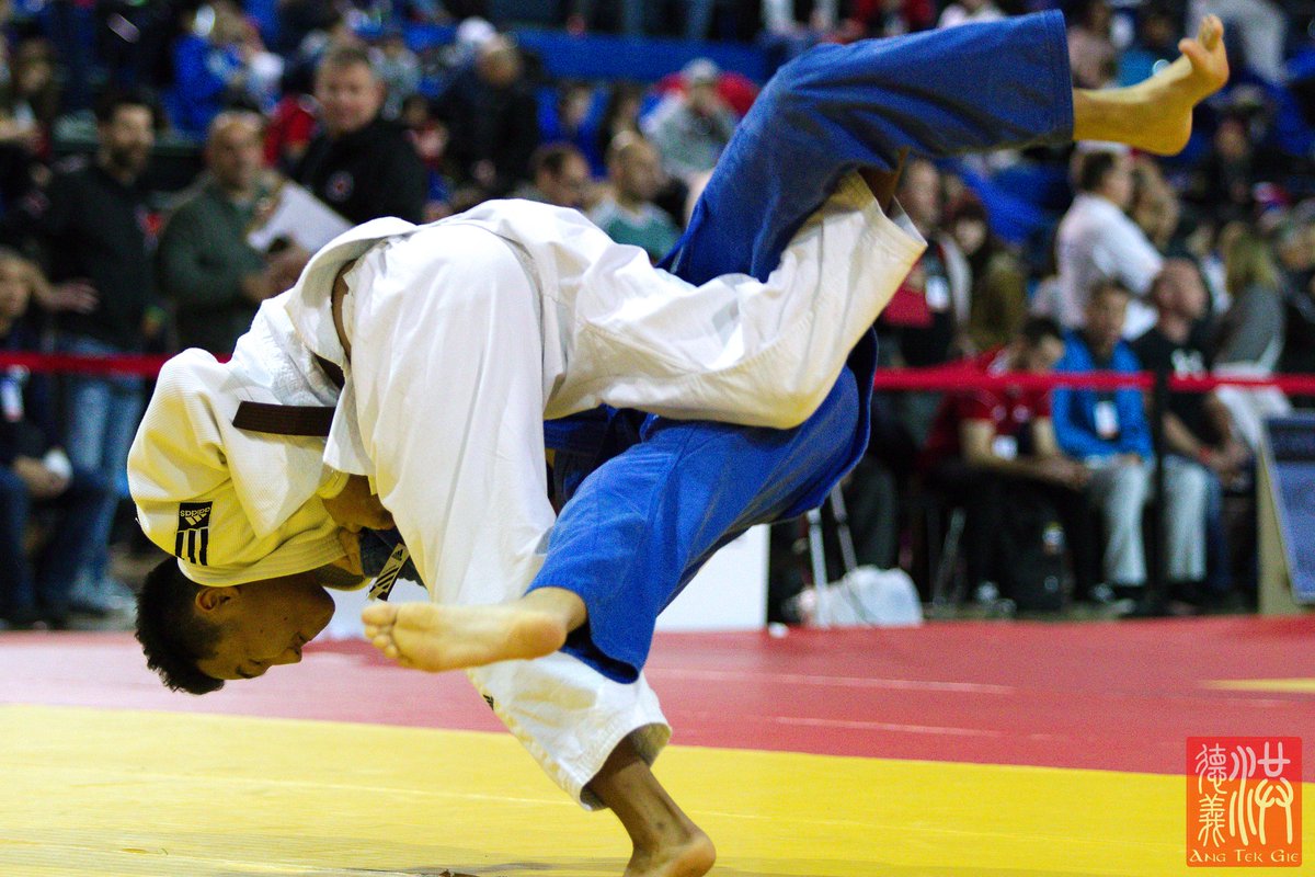 AngTekGiePhoto's tweet photo. #ThrowTuesday 🥋 &amp; #TackleTuesday 🏉

#Throw #Tackle #Judo #Rugby #RugbyUnion #JudoThrow #RugbyTackle https://t.co/lV3VFd4CLy