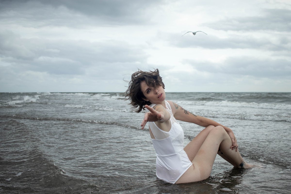 FkGarland's tweet photo. Siren call
c. September 2019
photographer: Kate Meehan
#Siren #SirenCall #Ocean #sea #MoodyPorts #shipwreck #StormySea #BodySuit #SwimsuitModel #ConnecticutPhotographer #NewEnglandModelsNetwork #beauty #WomanPhotography #tattoos
https://t.co/A4nSxNY5Xl https://t.co/bIXfTsEB8H