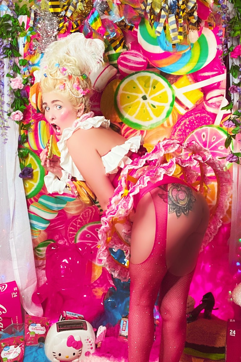 alli_electric's tweet photo. https://t.co/LVdxKOcdro #microbikini #microkini #onlyfans #onlyfansgirl #onlyfanspromo #eatmydonut #rainbowaesthetic #rainbowlife #ravegirl #sexyravegirl #egirl #bikinifuntime #allwet #altmodel #animegirl #arkansasmodel #cosplaymodel #candyland #boudoirphotography #modelographer https://t.co/yEEGR4bWPY