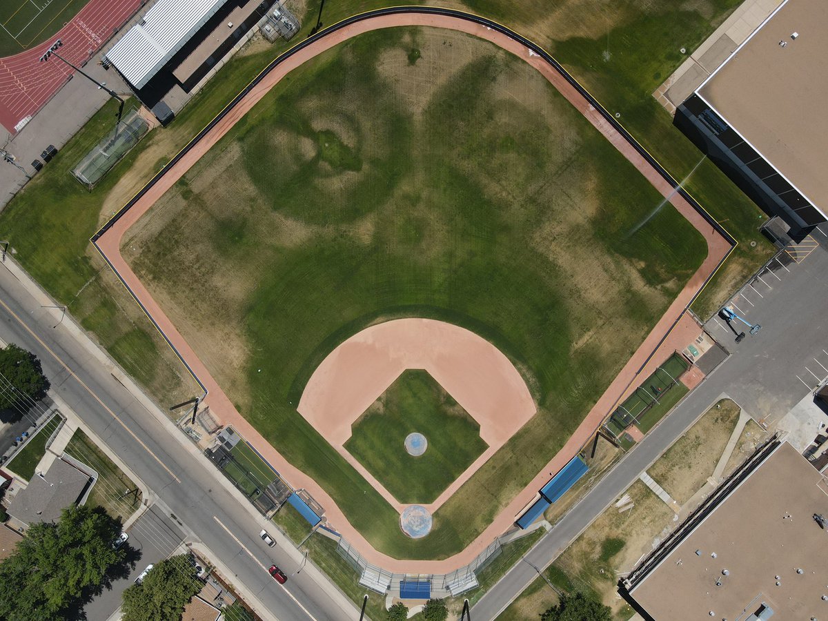 COBSBL's tweet photo. Moving north to @LTrojanBaseball and their facilities. Well manicured playing surface, 3 separate cages for plenty of hitting and strong baseball tradition with 4 Final Four appearances and 1973 State Championship. See more at https://t.co/gjtLYSNGCH https://t.co/ZbMk2Rwc3x