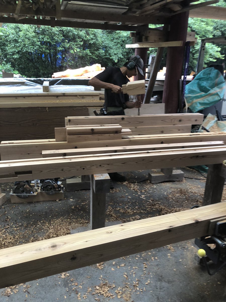 b084m026x's tweet image. 雨なので角材を触る毎日😑
#logbuilder