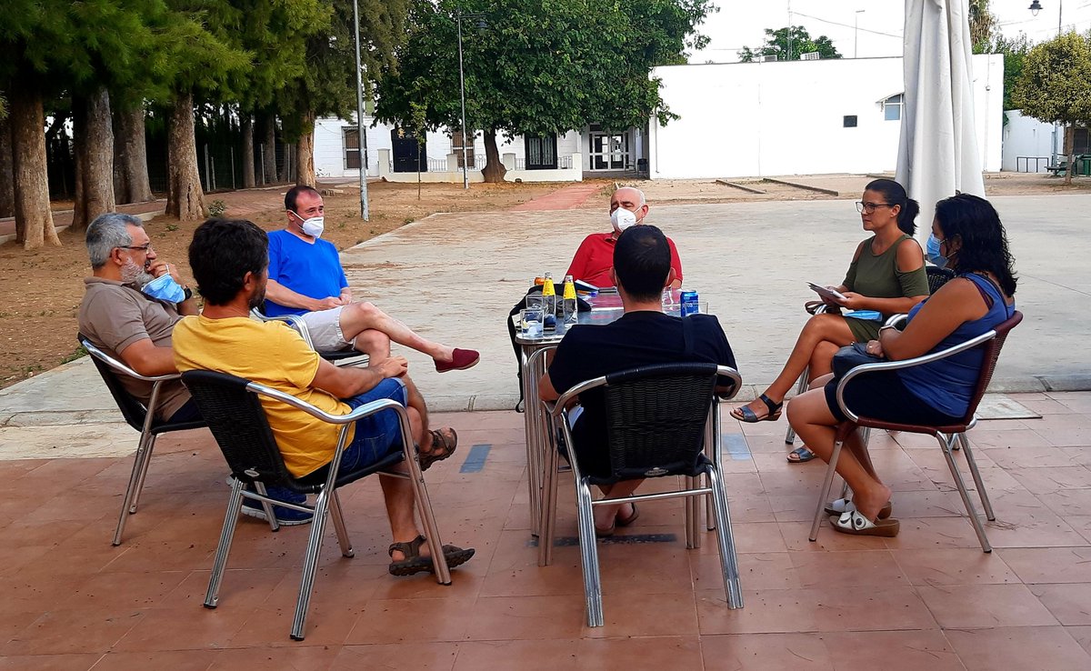 facebook.com/71442310204154…