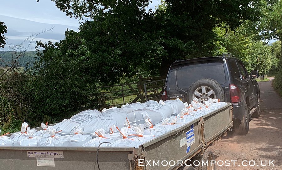 ExmoorCompost's tweet photo. Thank you to all our new #ExmoorCompost customers in #Brendon #Lynton and #Parracombe #NorthDevon Exmoor Pony Poo Multi-Purpose Compost en route today!
#peatfree #gardening #gardeners #compost #gardens #buylocal #Homegrown #Exmoor @ExmoorPonyClub https://t.co/rzSCJ0fN00