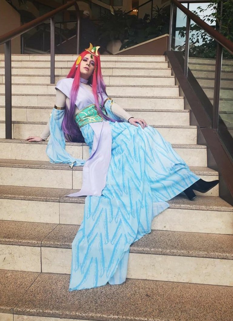 nightleycosplay's tweet photo. I really am missing con season right now. At least I got to go to one (@KamiCon) this year. Here's Nadia from @thearcanagame I took to #kamicon2020 this year.
#thearcana #thearcanacosplay #nadiacosplay #nadiasatrinava #countessnadia https://t.co/6Zx1wG7T7l