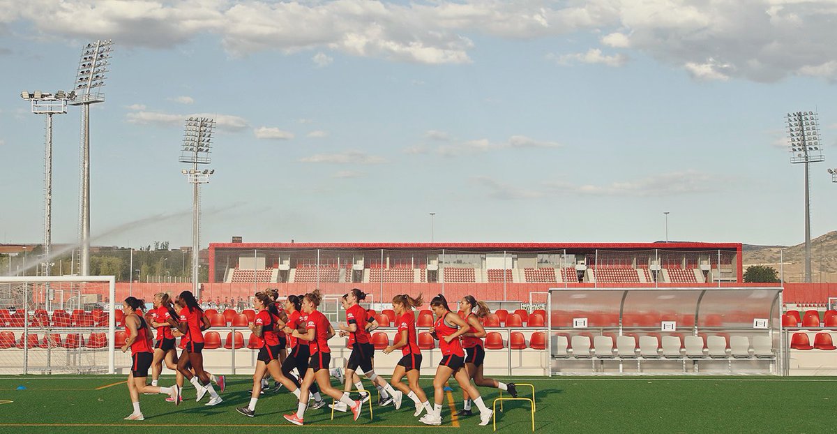 Futbolfem11's tweet photo. ¡En marcha! ⚽️
#MonoDeFutFem https://t.co/QtsL9vkIqp