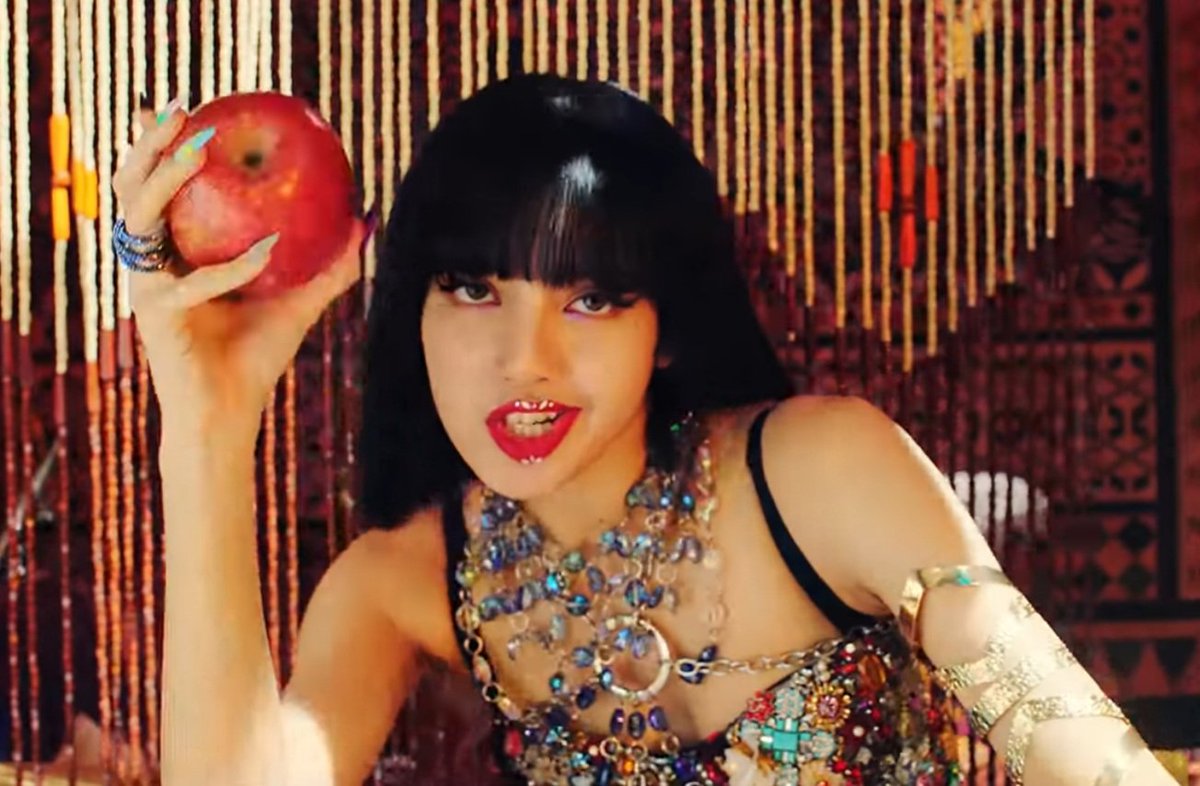 see how world revolves around apples?bottomline, the apple is a representation of wealth and the power that comes with it. some earn it rightfully, some just plainly take advantage and steal it. it can be both a tool to bring good and a weapon to bring evil @blackpink