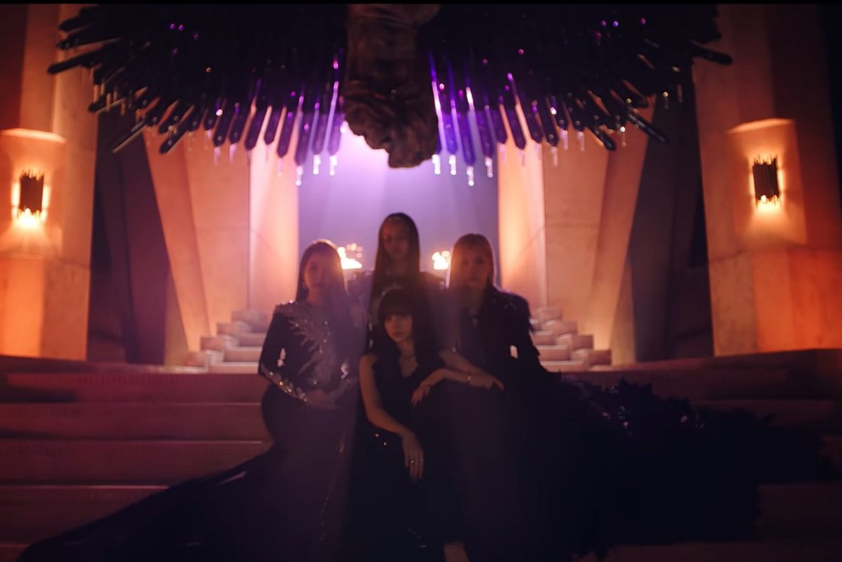 this whole scene indicating these suggestions would show how coherent the reference is with the theme of  #hylt   overcoming being trapped in darkness, going into the light, setting themselves free @blackpink