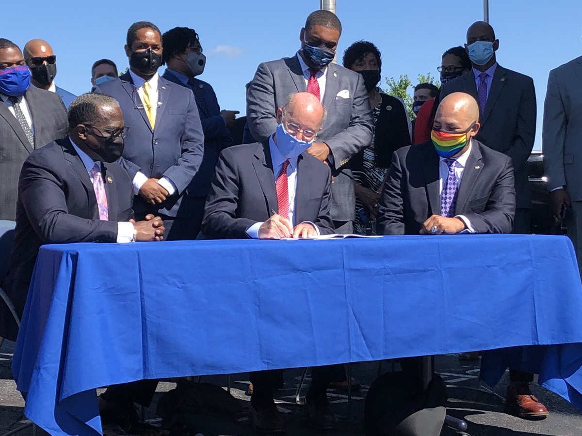 PALegBlkCaucus's tweet photo. It’s official!!!!! @GovernorTomWolf has signed our critical #PoliceReform bills into law. This is not the end but just the beginning #BlackLivesMatter #JusticeForAll @PaHouseDems @PaSenateDems https://t.co/x8WDfgPceX