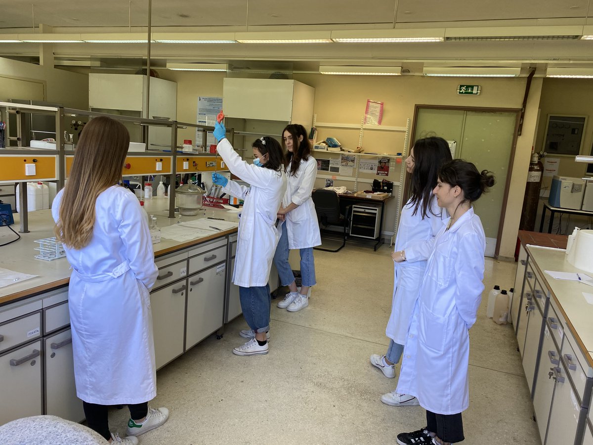 AQUALITY18's tweet photo. Another outreach activity by #H2020 #ITN AQUAlity Project! Less than 1 month after she got back to the lab at the University of Ioannina after lockdown, AQUAlity ESR3, Cristina Jiménez Holgado, delivered lectures and lab courses to Master Students from 16th to 19th June 2020. 👍 https://t.co/vOK5UYFdnP