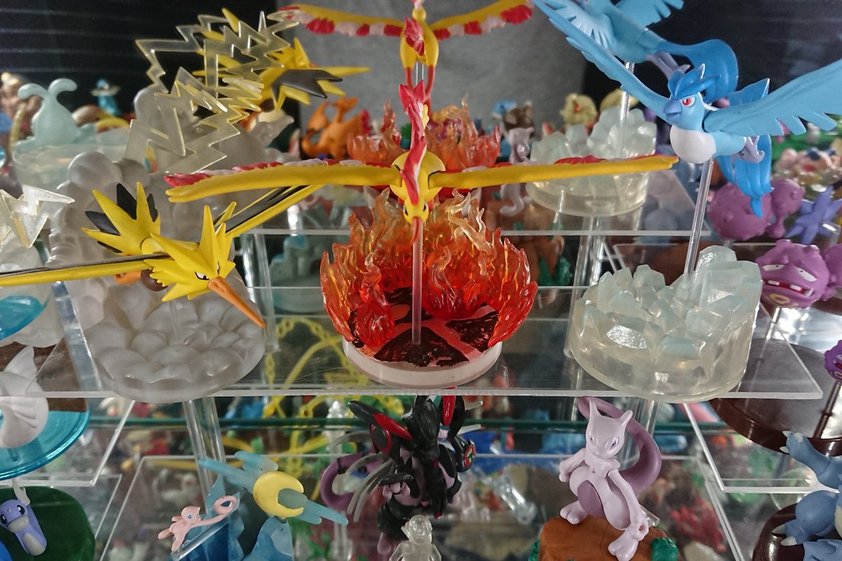 そらむぎ 最近ガチャで出たエフェクトシリーズを立体ポケモン図鑑のファイヤーに合わせてみたけどこれ大当たりでは サンダーフリーザーの情景ベースと並べても遜色ないレベル