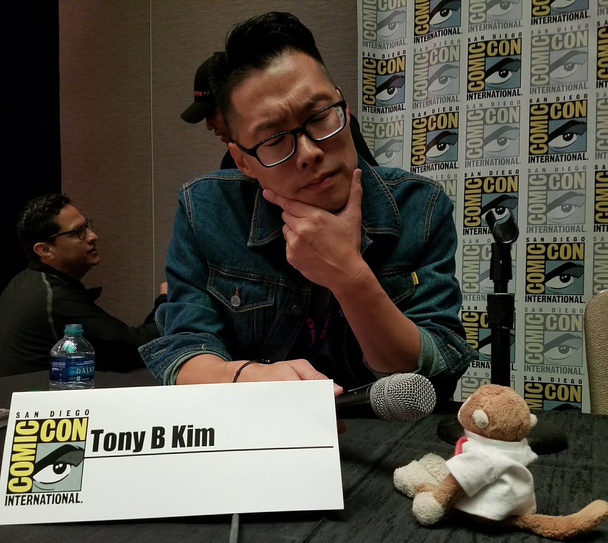 TravelingMocha's tweet image. This was a pretty good photo op! #SDCC2017 #PanelHost