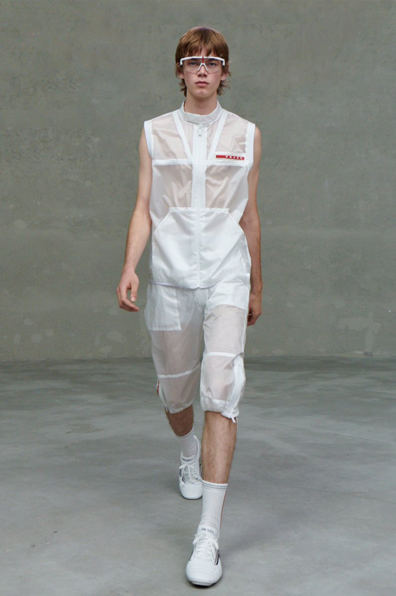diorangxl's tweet photo. Prada Spring 2021 Menswear https://t.co/D4NomxyBBr