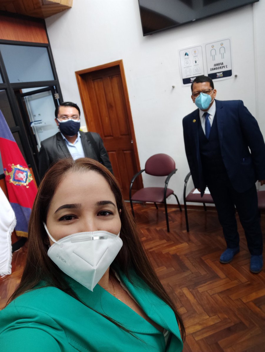 VanessaFreireV's tweet photo. Ya en el @TCE_Ecuador acudiendo a la audiencia dónde pedimos la #DestituciónParaCeli, gracias @cesbedon @Luienli por defender la democracia.
#LaDemocraciaSeRespeta
#Venceremos https://t.co/hkeYJCiT9z