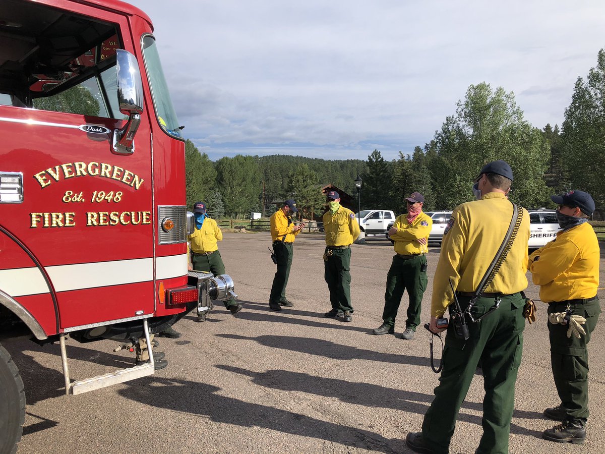 #ElephantButteFire - some good news - no injuries and no structures lost/damaged.  Thank you neighboring agencies &amp;  <a href="/jeffcosheriffco/">Jeffco Sheriff</a> for the help!