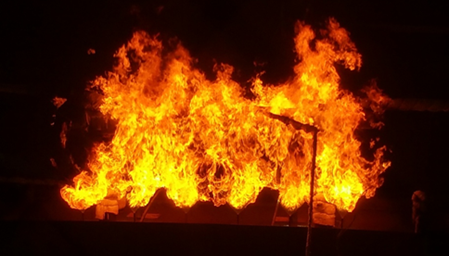 USDOTFRA's tweet photo. #FRAResearch performed a series of #FireTests on one-third scale models of a non-pressure #TankCar. The purpose? To evaluate the performance of pressure relief devices under fire conditions. Read the results here: https://t.co/tO2bnYGnVL. https://t.co/6YcR24EGMv