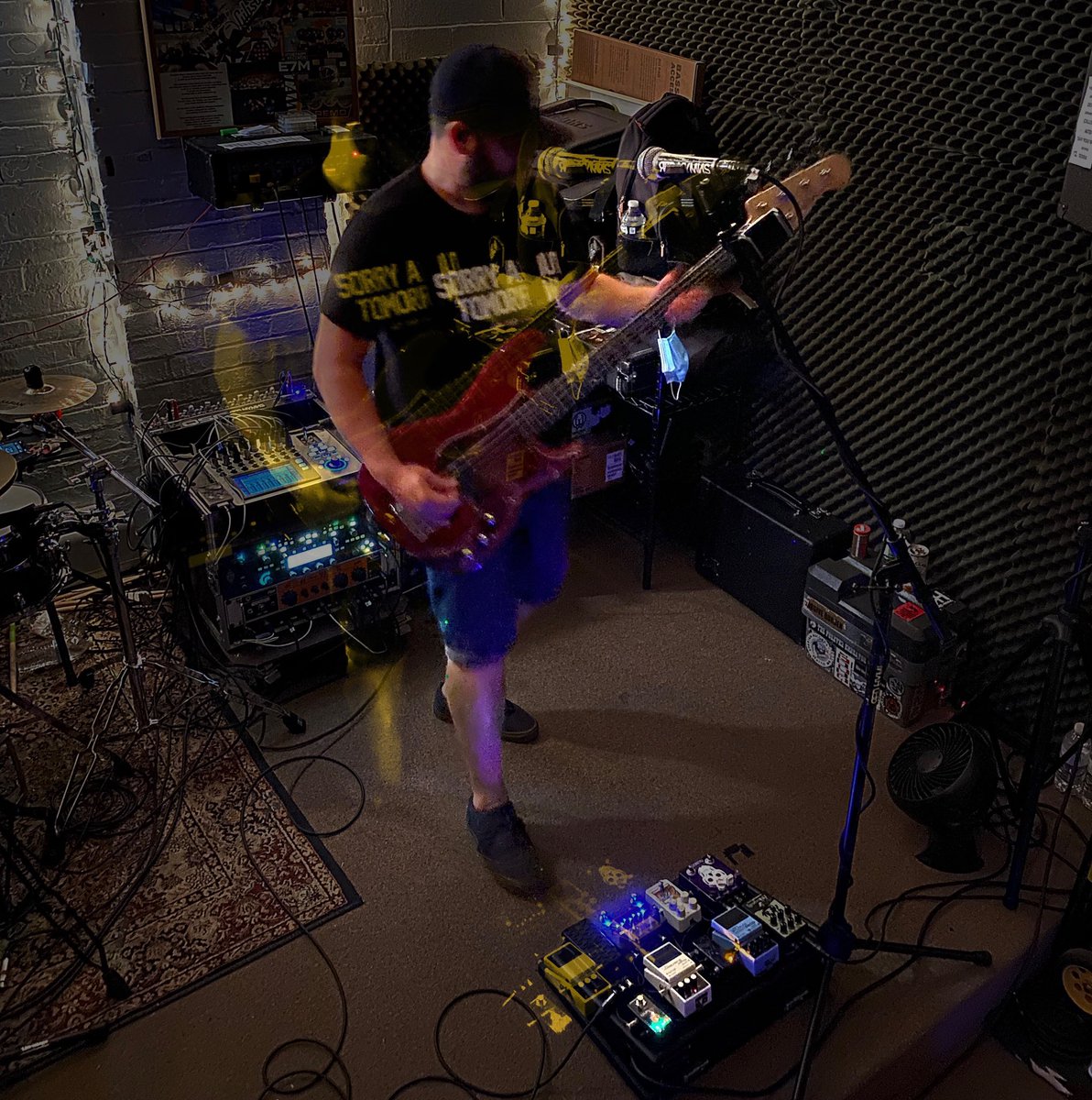 redhymns tweet media