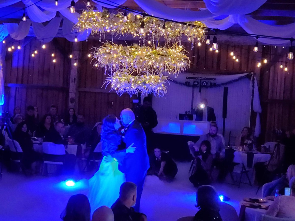 TheGardensatBF's tweet image. Dancing under the stars....well almost as perfect!  #dancingintheclouds #pictureperfect #thegardensatbf#barnweddingvenue#rusticweddingvenue#weddinginspiration @dj jimmy t entertainment llc #djjimmytentertainmentllc Affairs Extraordinaire by Marta