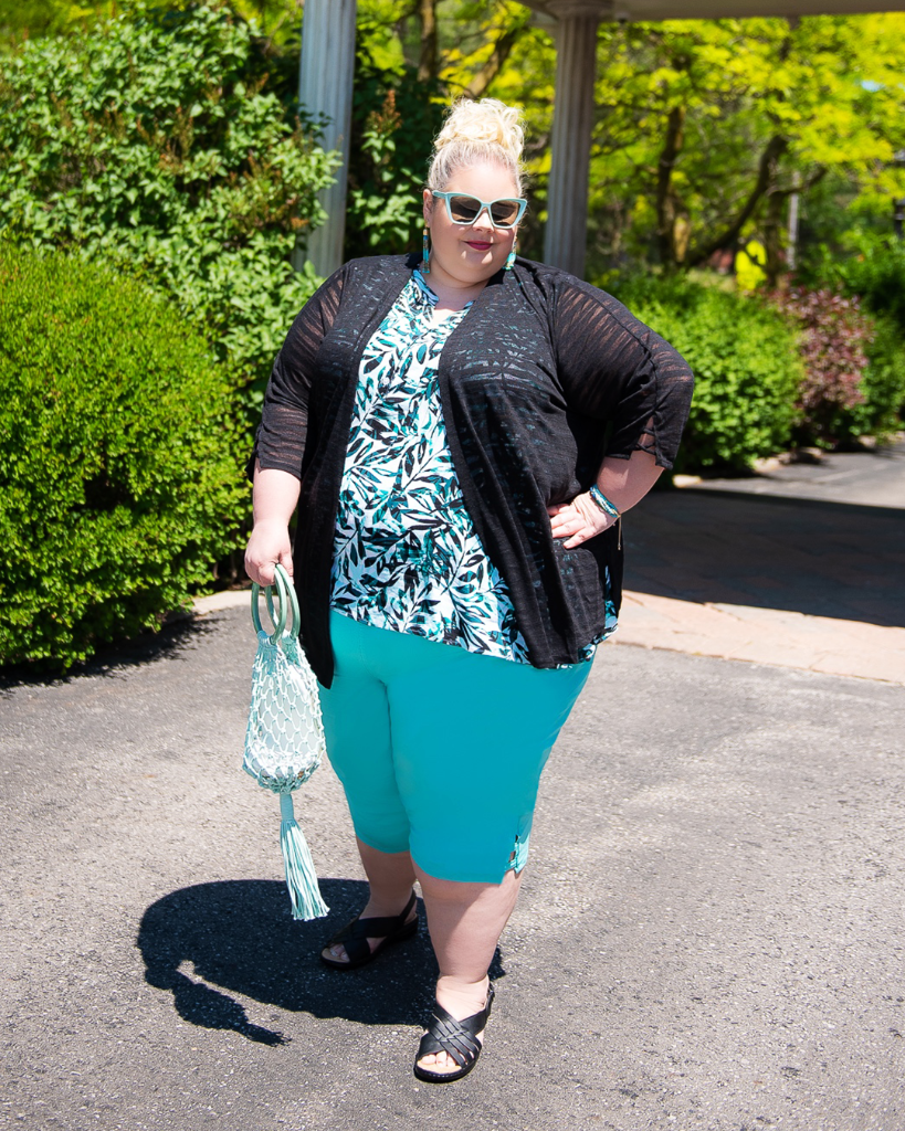 .<a href="/mustangsallytwo/">Lisa Schoenberger</a> has mastered effortless summer outfitting with our customer-favorite Shadow Stripe Cardigan.
Shop: spr.ly/6012GT2gk