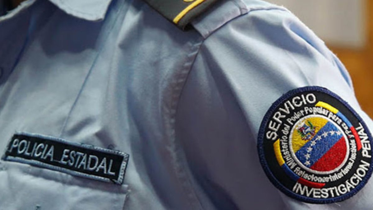 emmadiamun's tweet photo. #NoticiaEnProceso Los organismos de seguridad del estado #Falcón #GNB y #Sipef #Polifalcon están metido en una denuncia que perpetraron hace algunos días en el sector las Eugenias, sin orden judicial a una vivienda, 4 fiscales del ministerio publico llevan el caso. #DuroGolpe https://t.co/vlefscAcTx