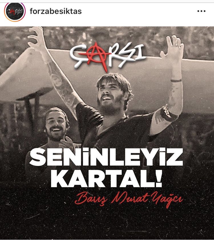 Beşiktaş Taraftar Grubu Çarşı, Survivor yarışmasında Beşiktaşlılığıyla bilenen Barış Murat Yağcı'ya destek verdi. #Survivor2020 #BarışMuratYağcı