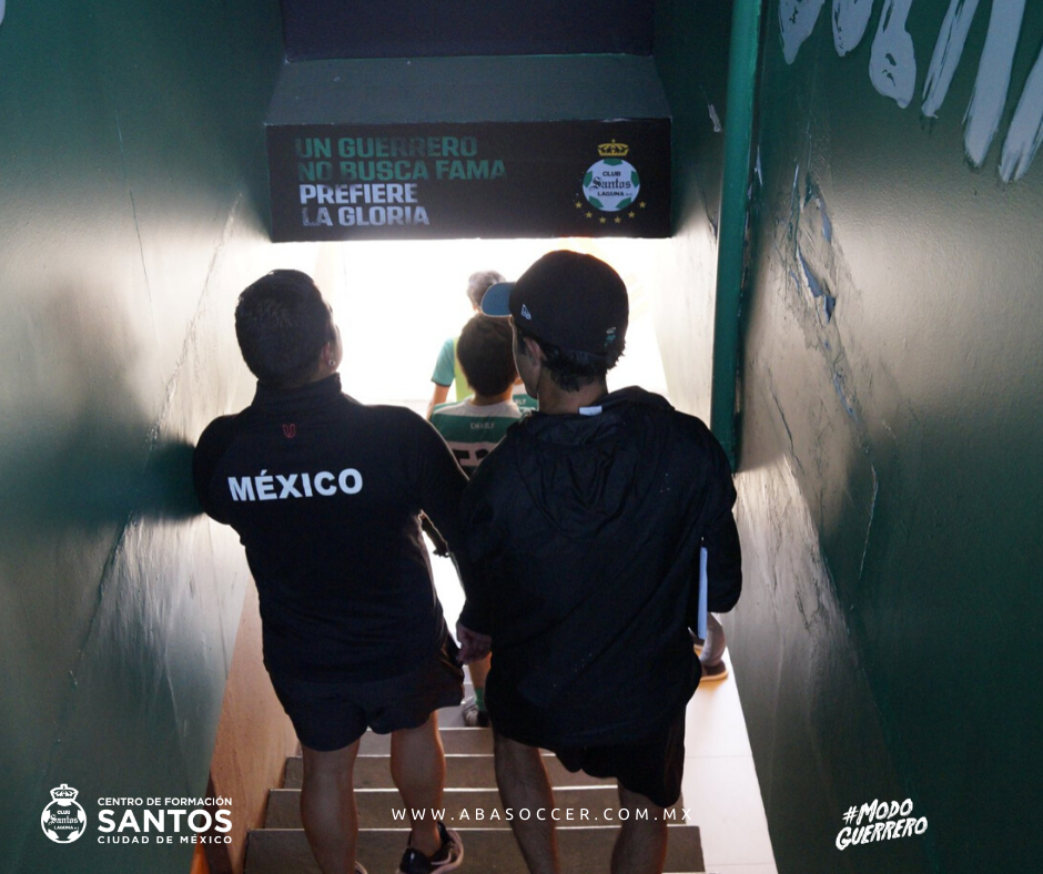 CFSantosCDMX's tweet photo. Ven y forma parte de la mejor escuela de fútbol. Somos la única institución con representación directa del @clubsantos en la Ciudad de México. 👌💚 https://t.co/b6kJui4mA6