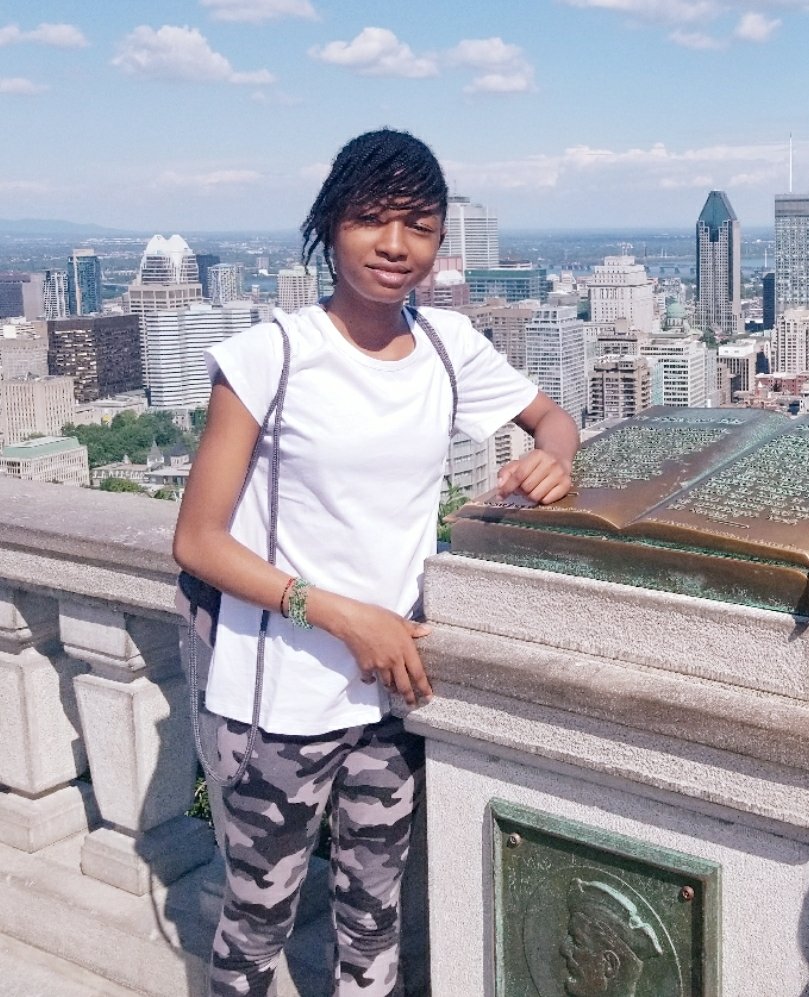HonorableSow's tweet photo. Mes vives félicitations ma fille chérie pour ton passage au secondaire et surtout continue d'être meilleure https://t.co/nYIBjLNZDG