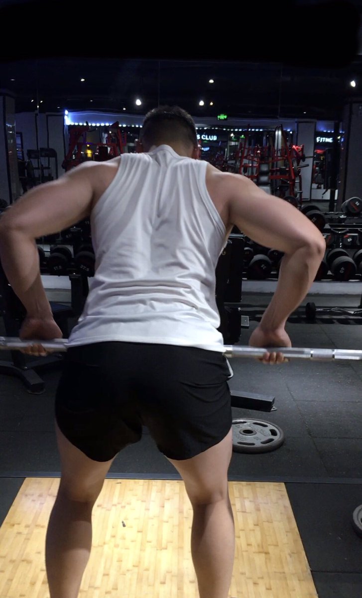 练背总是没有发力感😭😭😭
有没有沈阳的大神带带我？