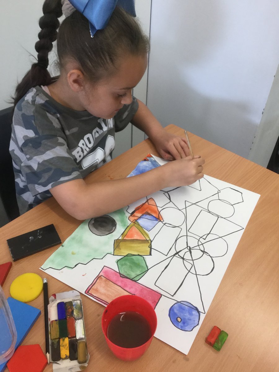 ColeshillHeath's tweet image. Quality Kandinsky inspired art work in 'Hubble Bubble'! @nfowles5 @MissLBoland @realartteam @cathiewhiting1 @dad07day @cebudd4