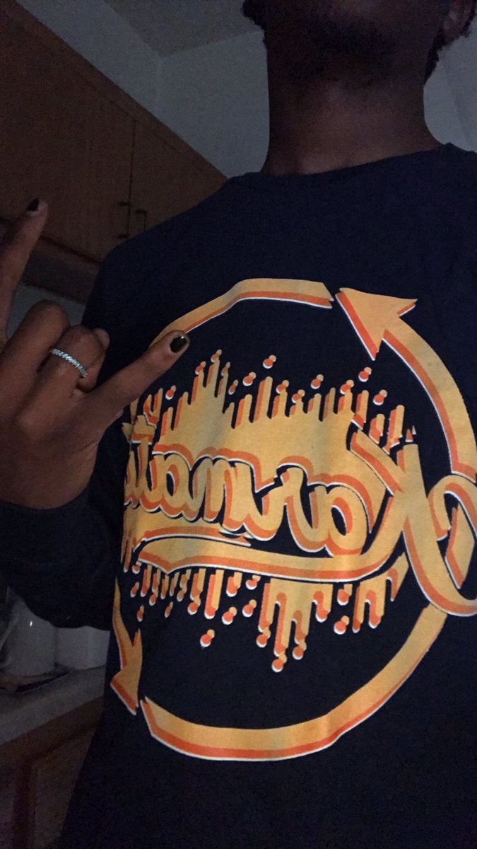 thatcosmo_'s tweet image. got my @LabelKarmatic merch 🐝
get yours at designbyhumans.com/shop/KarmaticR… 📺🤷🏾‍♂️
•
•
•
•

#rapper #rap #hiphop #music #artist #rapmusic #producer #trap #newmusic #rappers #beats #hiphopmusic #soundcloud #singer #explorepage #love #freestyle #musicproducer #musician #merch