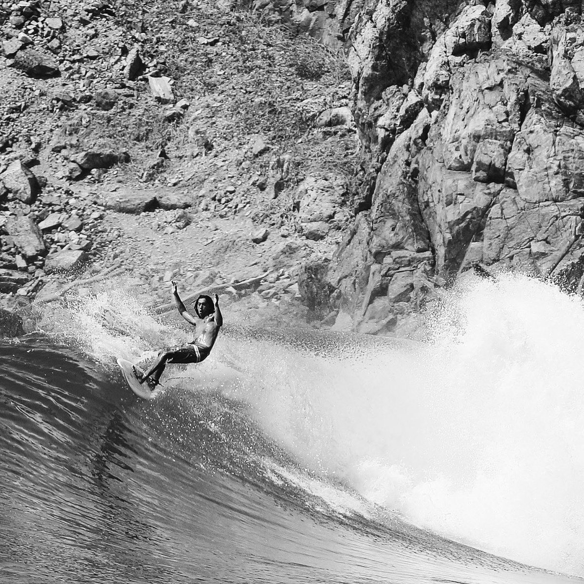 Surfing with style is one thing, but surfing with style switchfoot is something else entirely. 🔨
Zack Flores demonstrating the art of switchfoot with style and grace.
👁 by <a href="/laserwolf/">Laserwolf</a>.laserwolf 
Via <a href="/katinusa/">KATIN</a>