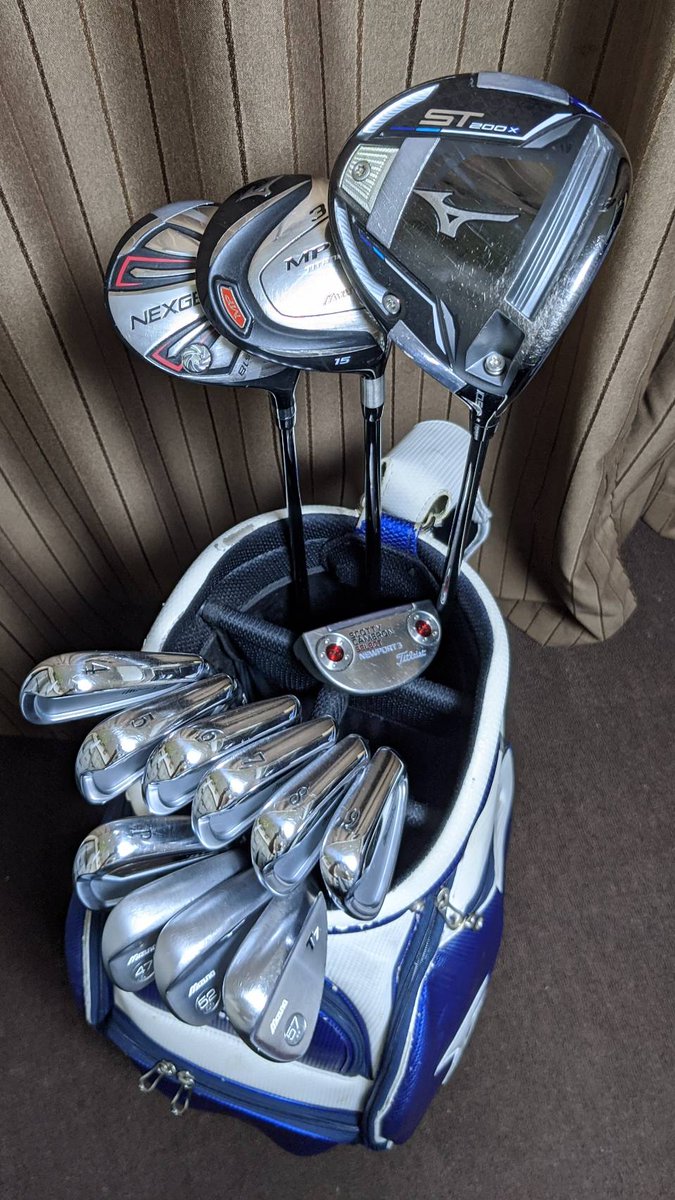 MasayanGolf's tweet photo. セッティング
2020/7/15現在
1W:#ST200X (10.5° TENSEI CK Pro🍊60S)
3W:MP Titanium (15° TENSEI CK🍊60S)
5W:NEXGEN6 (18° E.I.F.)
3UT:MP20 HMB (SteelFiber i95cw S)
4I〜PW、47°:MizunoPro 520 (KBS $-TAPER S)
52,57°:T7 (KBS Hi-Rev2.0 S)
PT:SC SELECT NEWPORT3 (33㌅)
#ミズノゴルフ https://t.co/UnHAHrGIQo